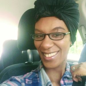 Meet your Posher, Cassandra